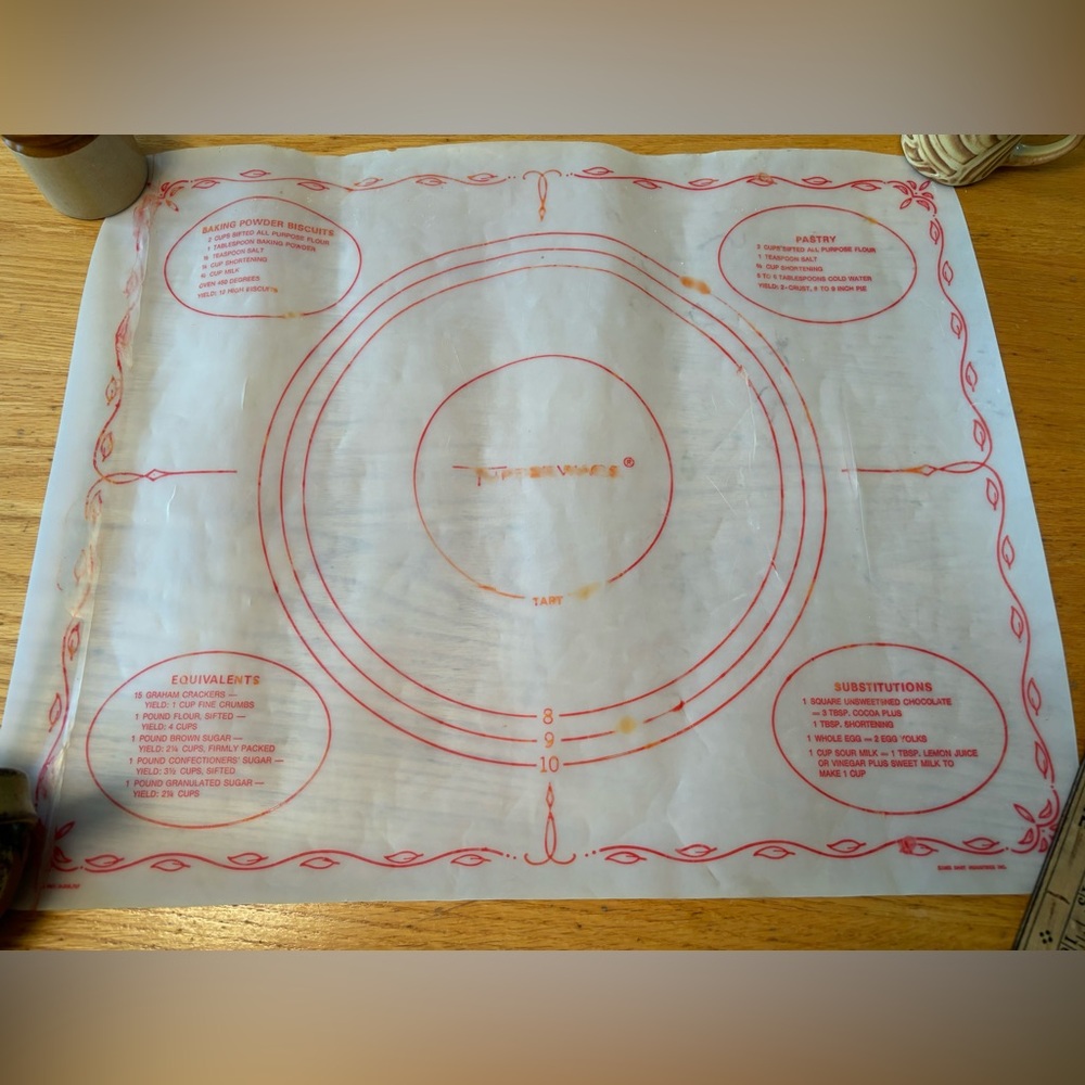 Vintage 1965 Tupperware Pastry Mat